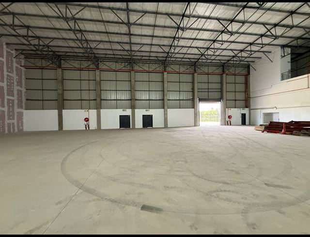 3,743M² WAREHOUSE TO LET IN SPARTAN
